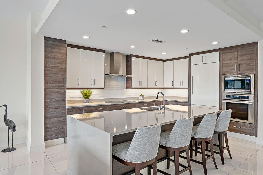 En Venta: $3,650,000 (3 camas, 3 baños, 3282 Pies cuadrados)