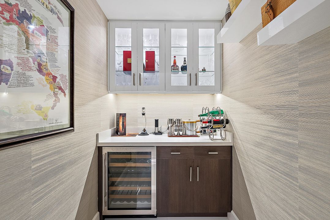 En Venta: $3,650,000 (3 camas, 3 baños, 3282 Pies cuadrados)