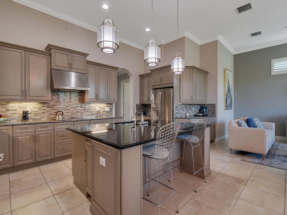 For Sale: $735,000 (3 beds, 2 baths, 2973 Square Feet)