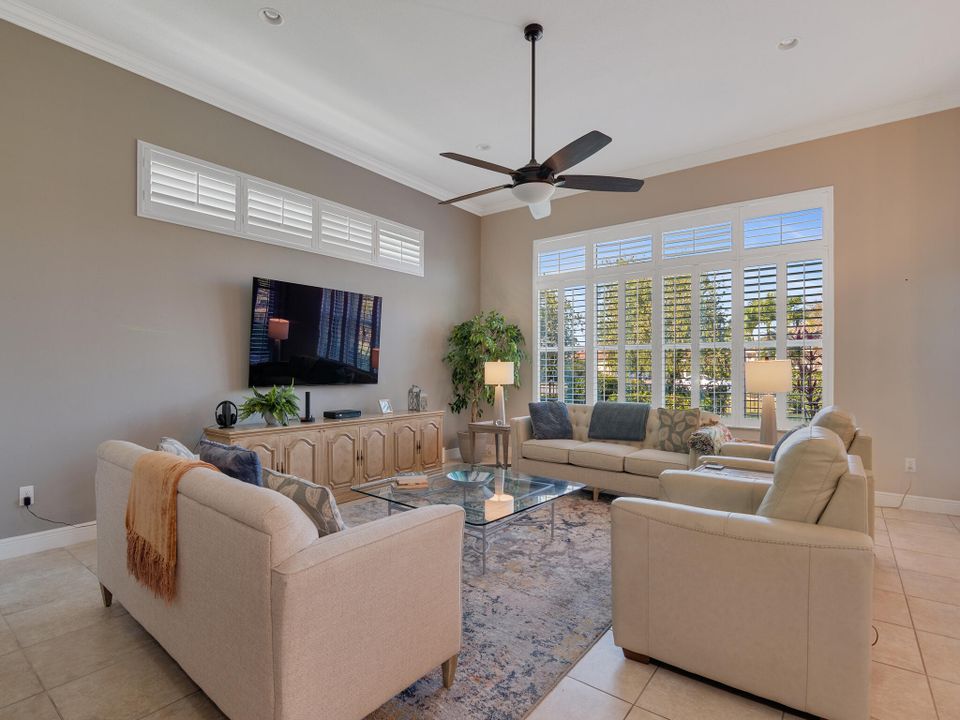 For Sale: $735,000 (3 beds, 2 baths, 2973 Square Feet)