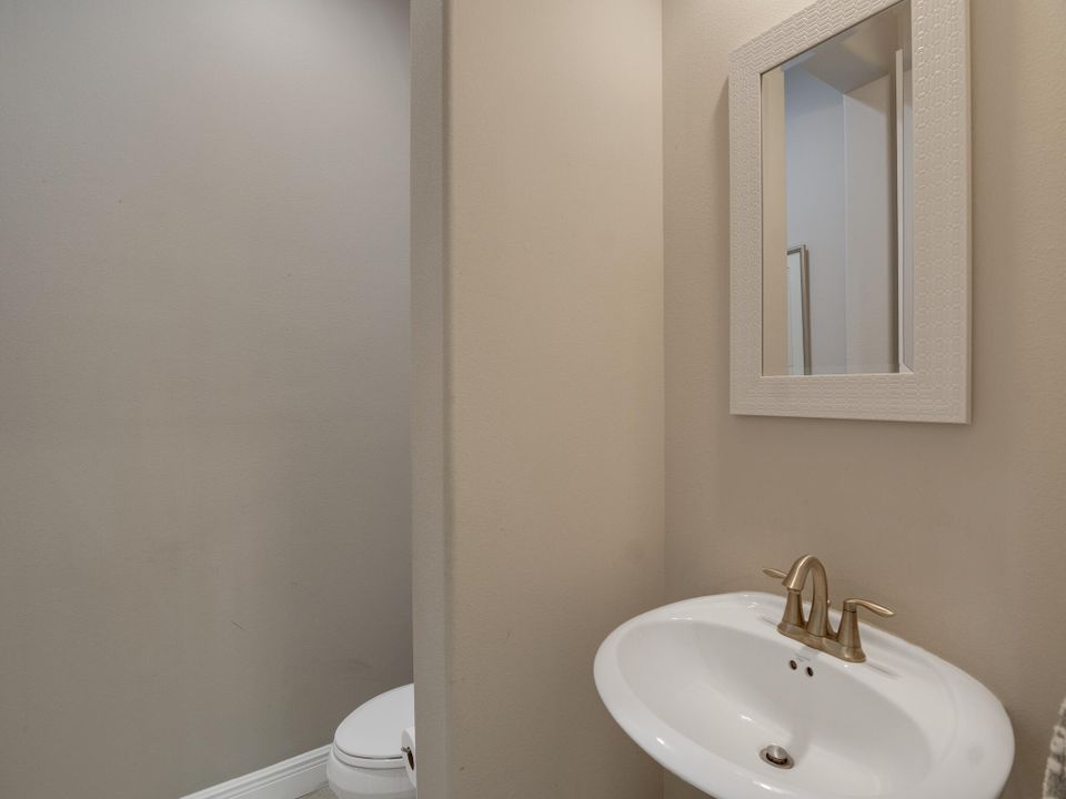 For Sale: $735,000 (3 beds, 2 baths, 2973 Square Feet)