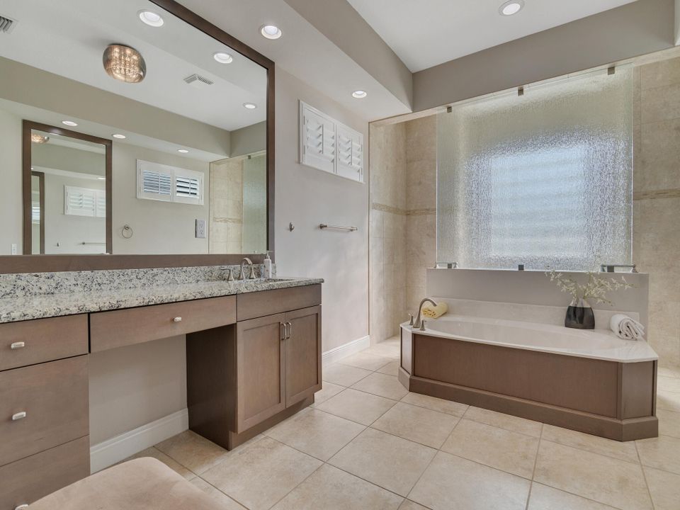 For Sale: $735,000 (3 beds, 2 baths, 2973 Square Feet)