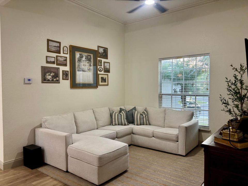 En Venta: $475,000 (3 camas, 2 baños, 1477 Pies cuadrados)