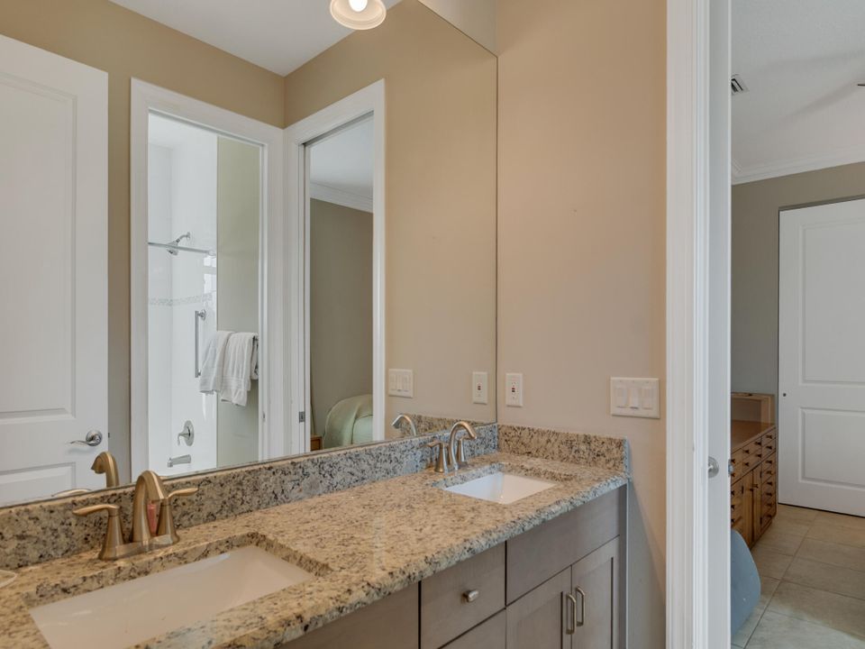 For Sale: $735,000 (3 beds, 2 baths, 2973 Square Feet)