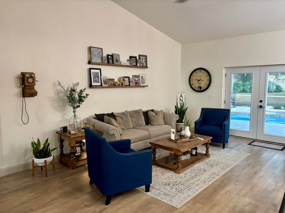 En Venta: $475,000 (3 camas, 2 baños, 1477 Pies cuadrados)