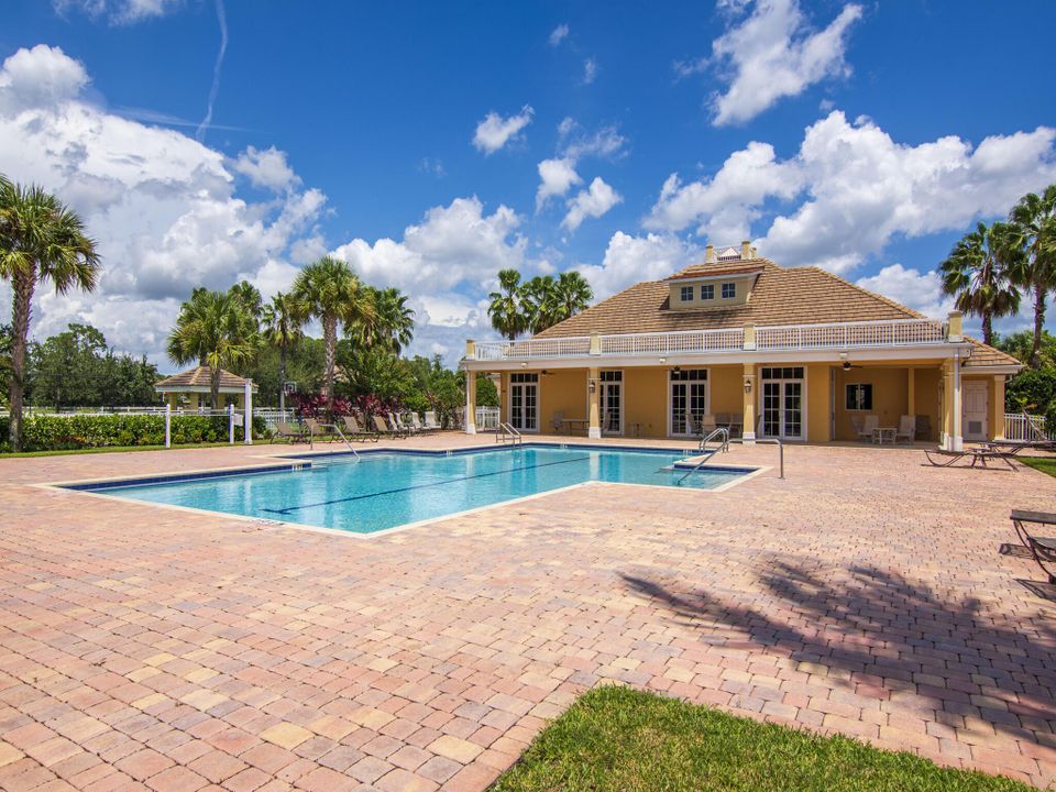 For Sale: $735,000 (3 beds, 2 baths, 2973 Square Feet)