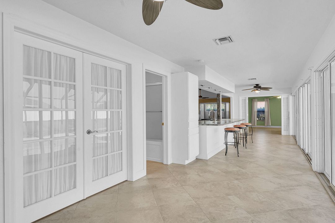 For Sale: $474,900 (3 beds, 2 baths, 2158 Square Feet)