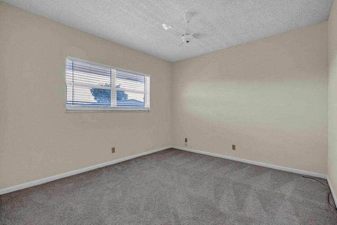 For Sale: $85,500 (2 beds, 2 baths, 990 Square Feet)