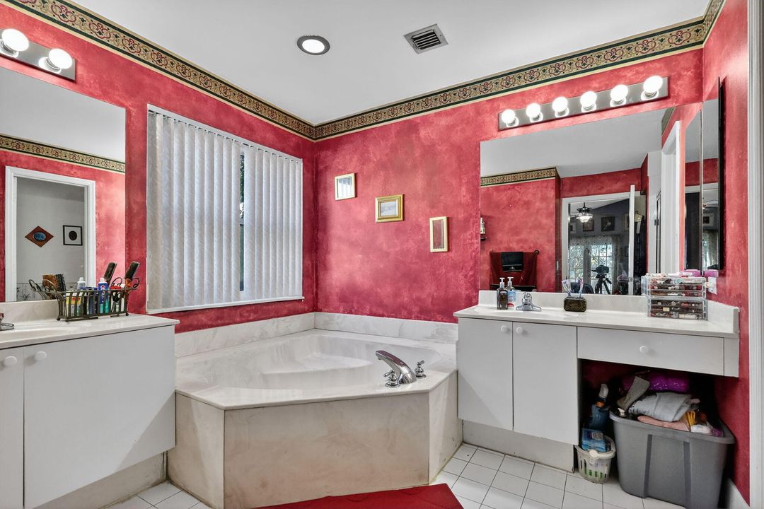 待售: $780,000 (4 贝兹, 2 浴室, 2339 平方英尺)