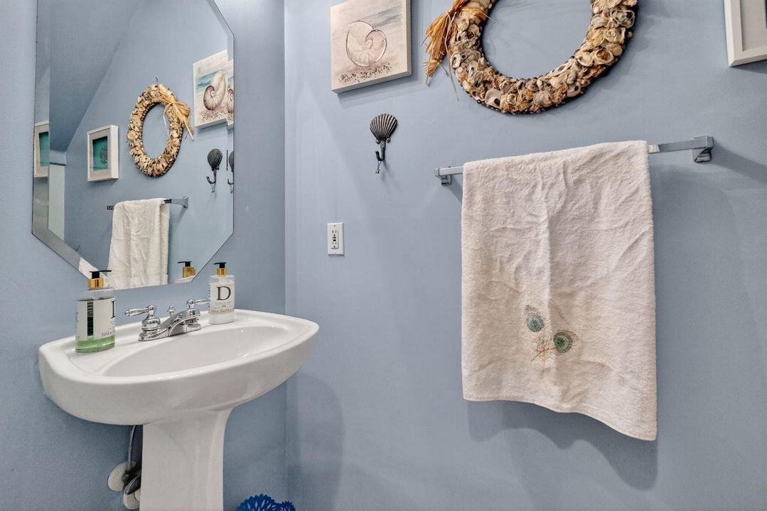 待售: $780,000 (4 贝兹, 2 浴室, 2339 平方英尺)