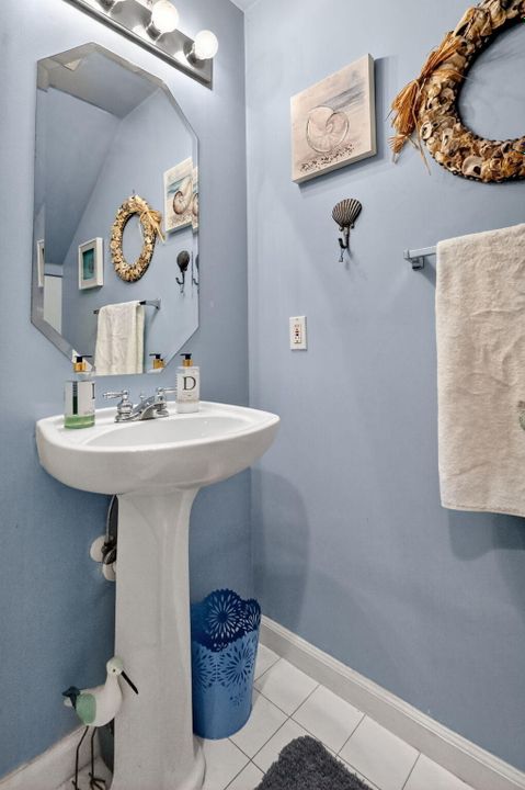 待售: $780,000 (4 贝兹, 2 浴室, 2339 平方英尺)