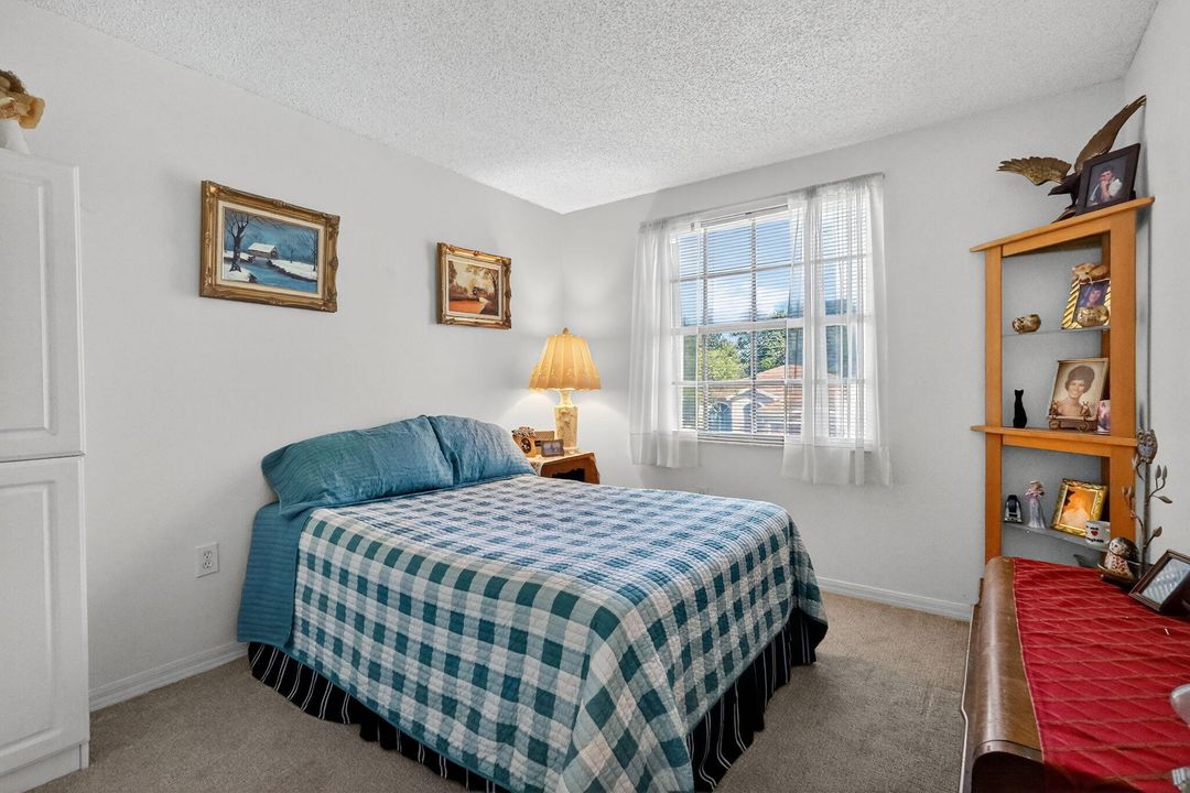 待售: $780,000 (4 贝兹, 2 浴室, 2339 平方英尺)