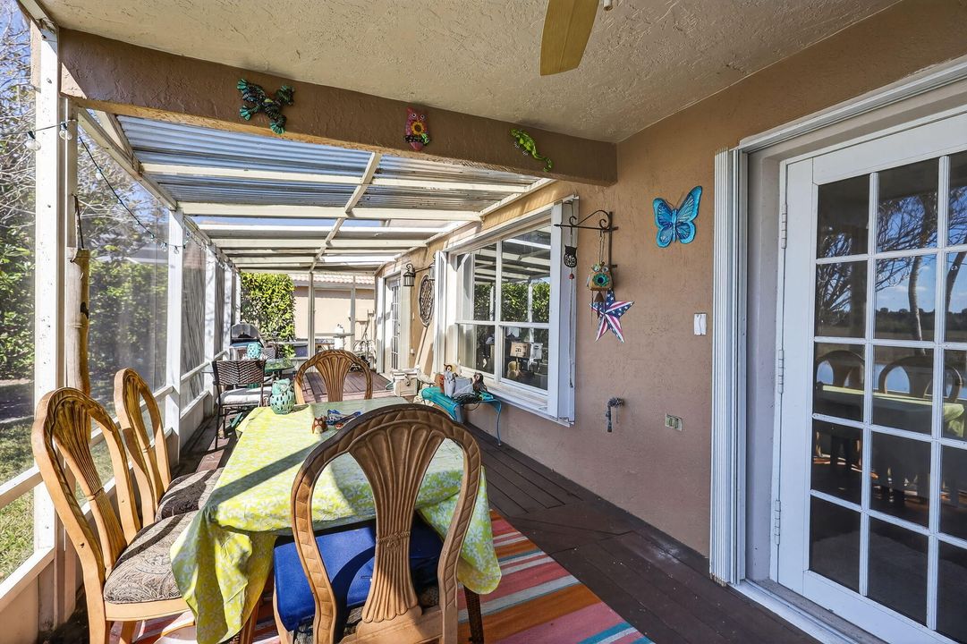 待售: $780,000 (4 贝兹, 2 浴室, 2339 平方英尺)