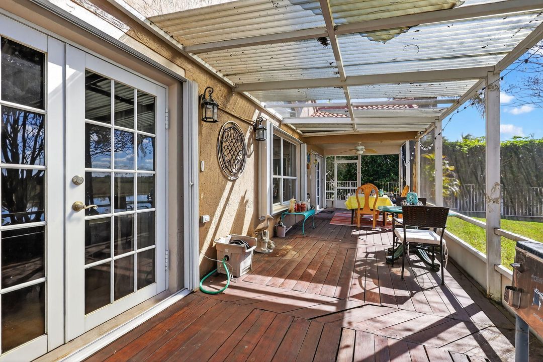 待售: $780,000 (4 贝兹, 2 浴室, 2339 平方英尺)