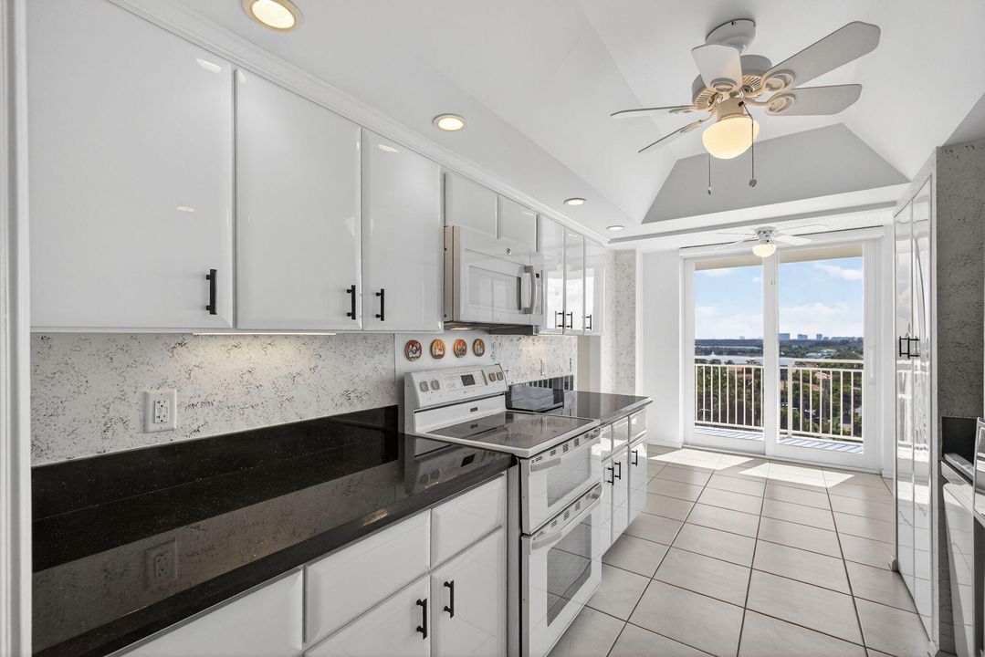 Active With Contract: $695,000 (2 beds, 2 baths, 1760 Square Feet)