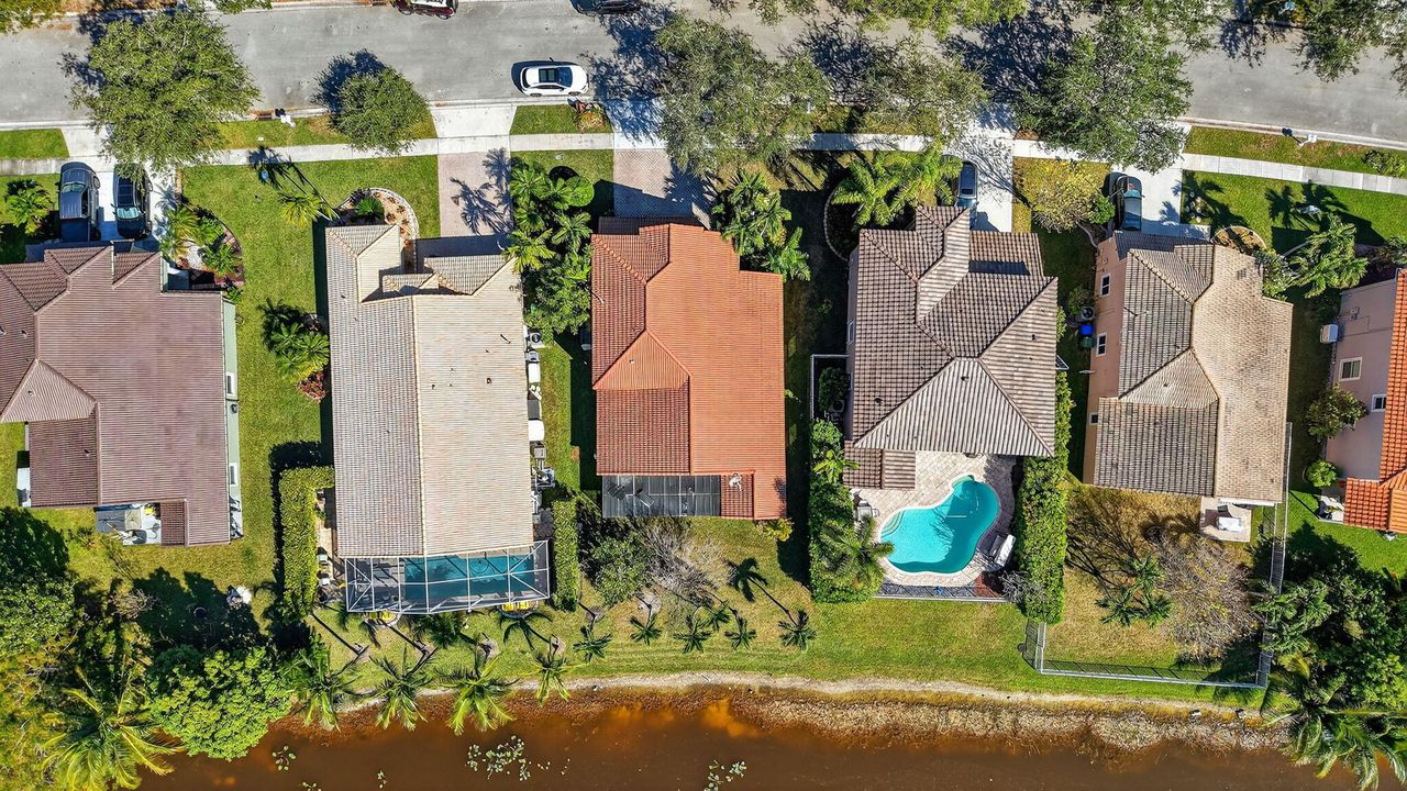 待售: $780,000 (4 贝兹, 2 浴室, 2339 平方英尺)