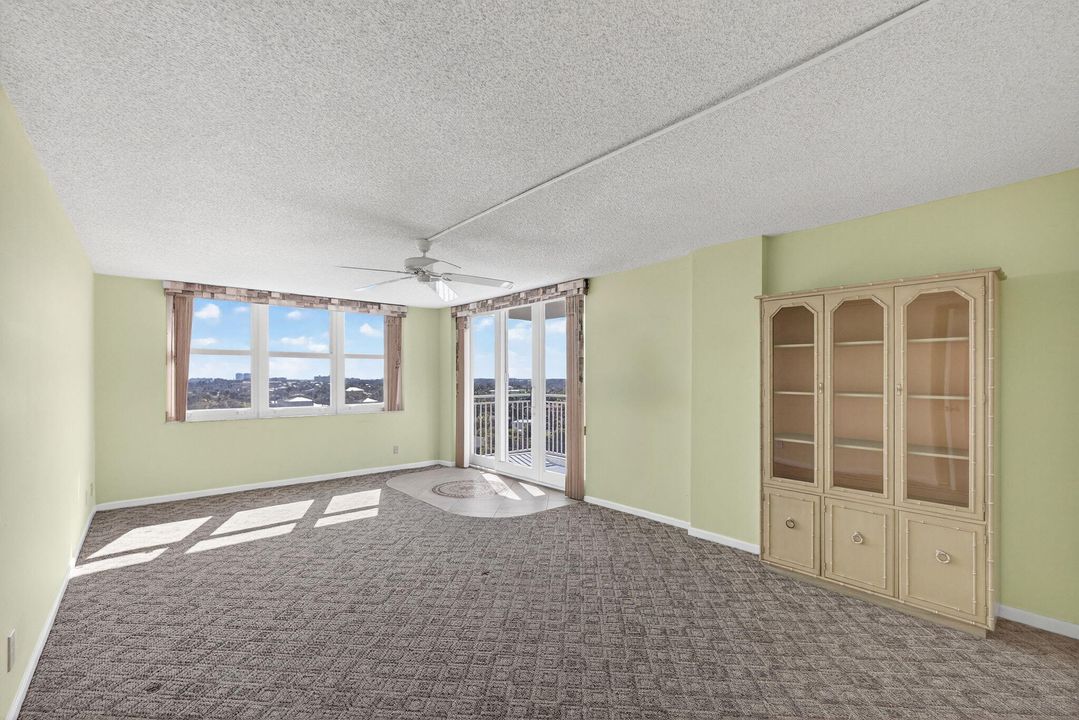 Active With Contract: $695,000 (2 beds, 2 baths, 1760 Square Feet)