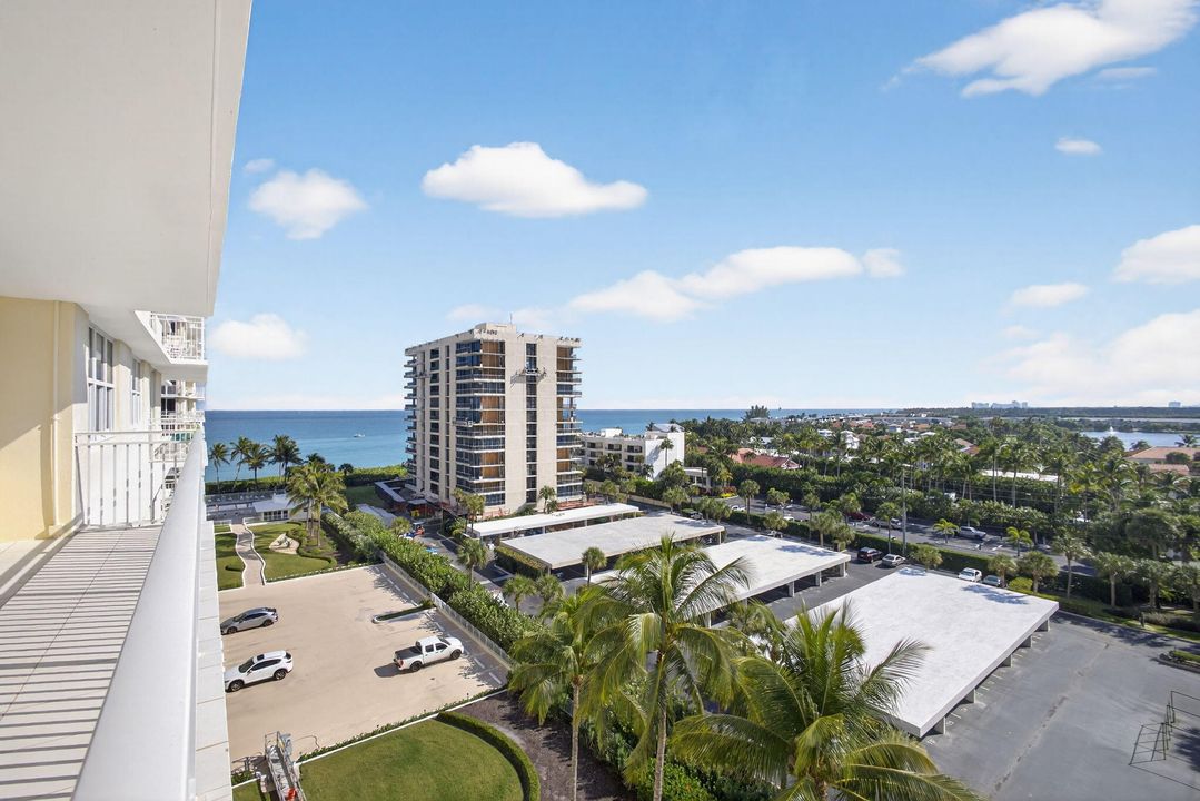 Active With Contract: $695,000 (2 beds, 2 baths, 1760 Square Feet)