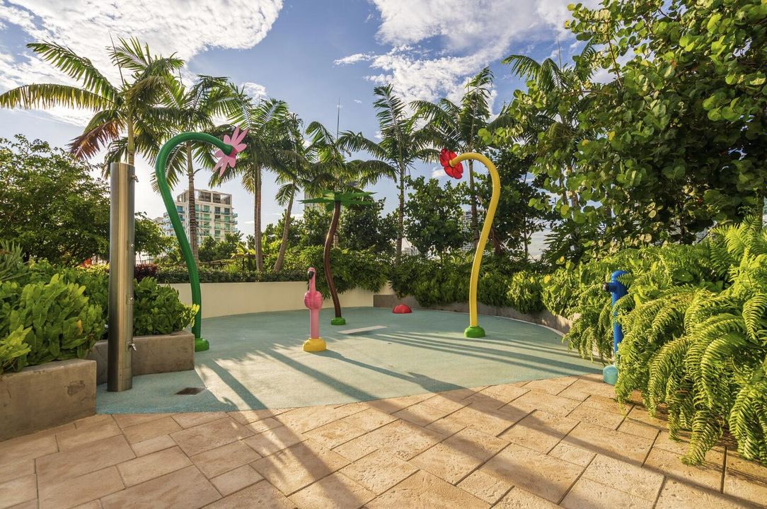 待售: $8,998,000 (6 贝兹, 6 浴室, 5010 平方英尺)