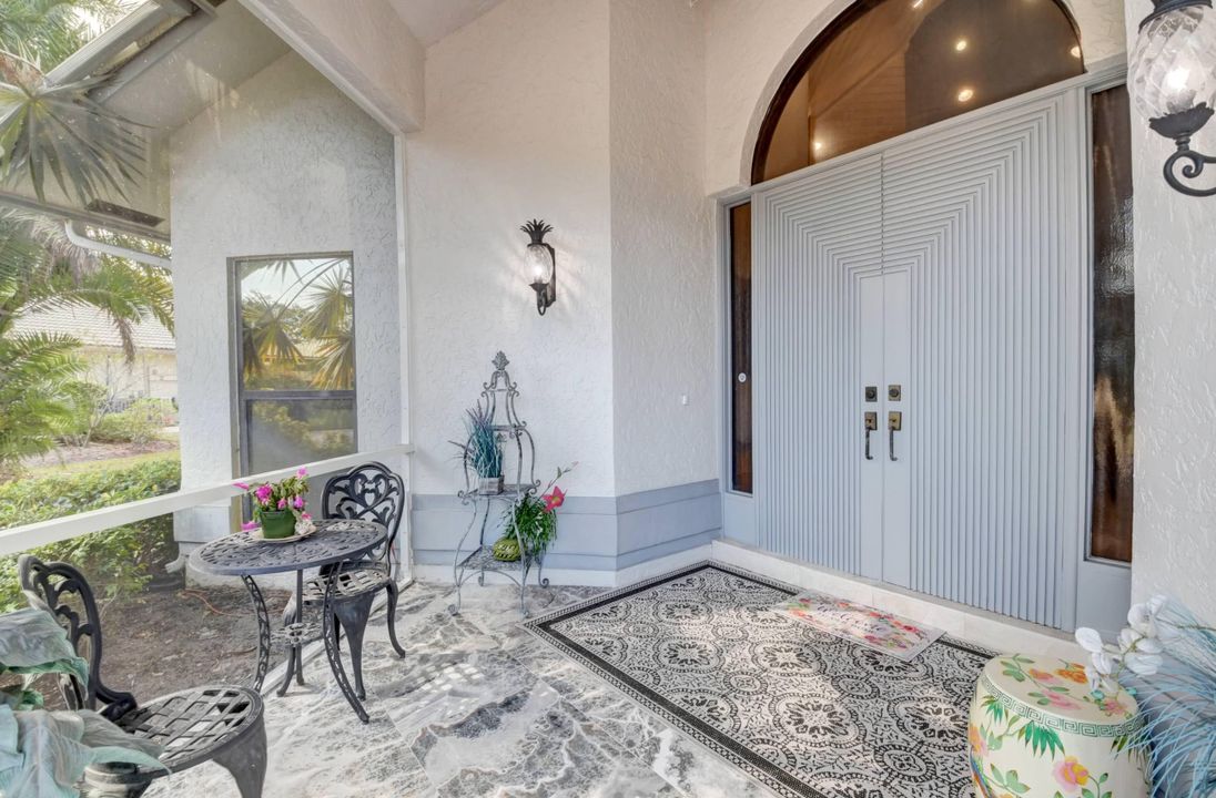 For Sale: $1,250,000 (4 beds, 5 baths, 4717 Square Feet)