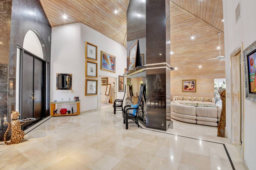 For Sale: $1,250,000 (4 beds, 5 baths, 4717 Square Feet)