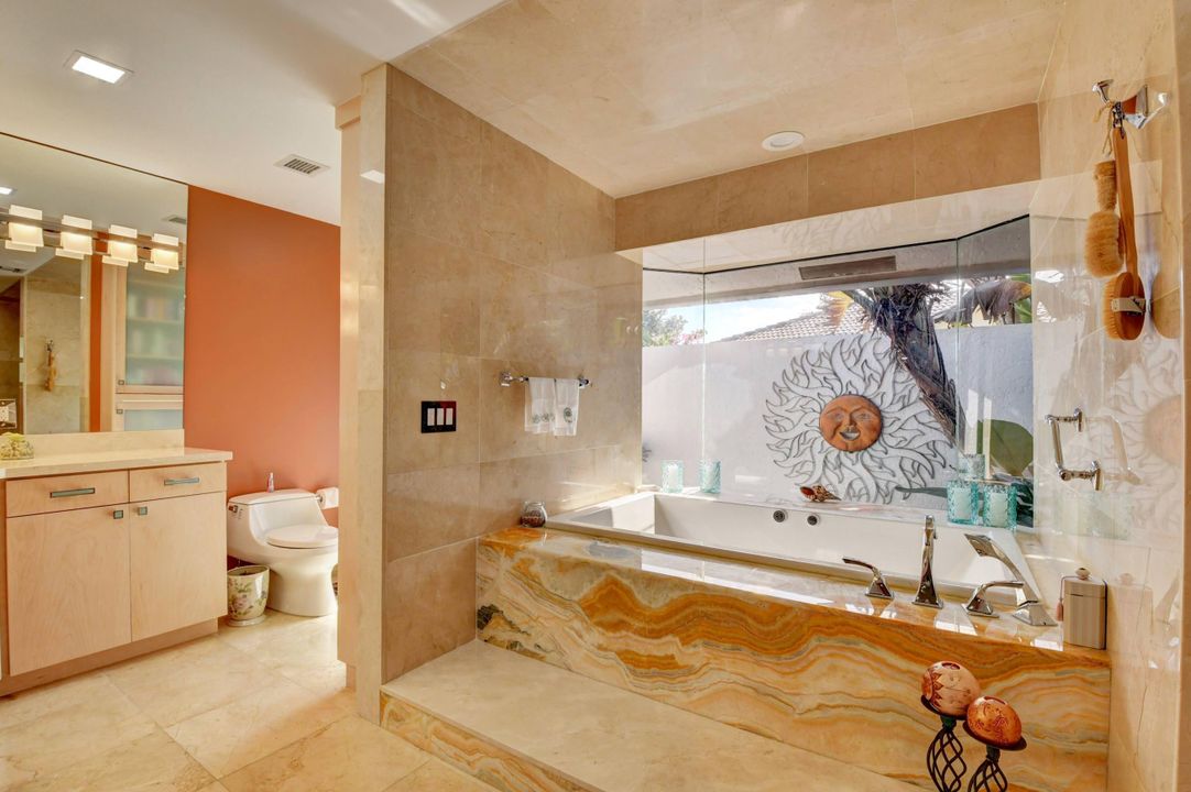 For Sale: $1,250,000 (4 beds, 5 baths, 4717 Square Feet)