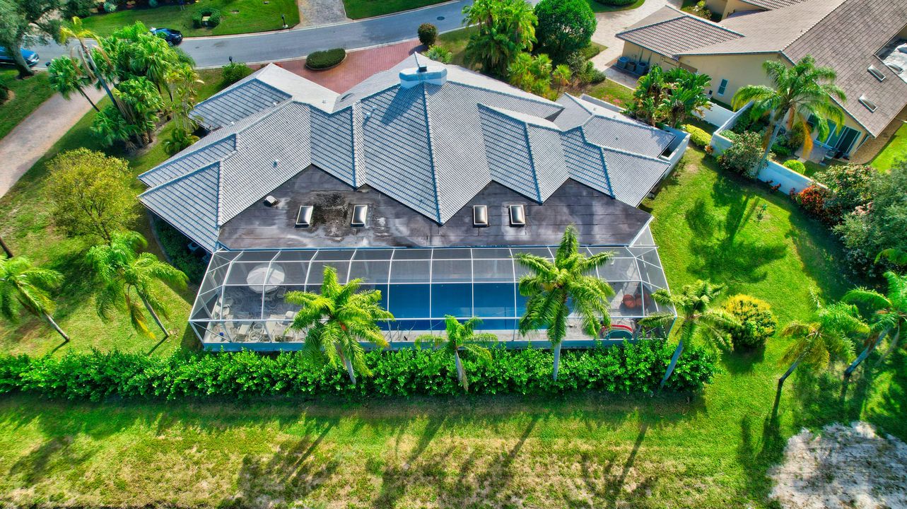 For Sale: $1,250,000 (4 beds, 5 baths, 4717 Square Feet)