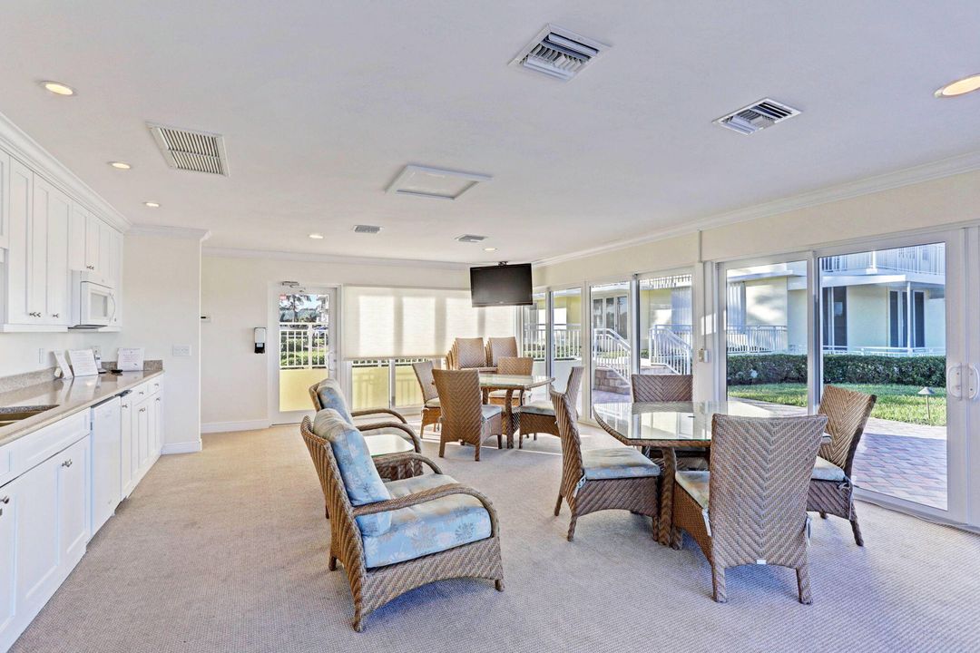 Active With Contract: $695,000 (2 beds, 2 baths, 1760 Square Feet)