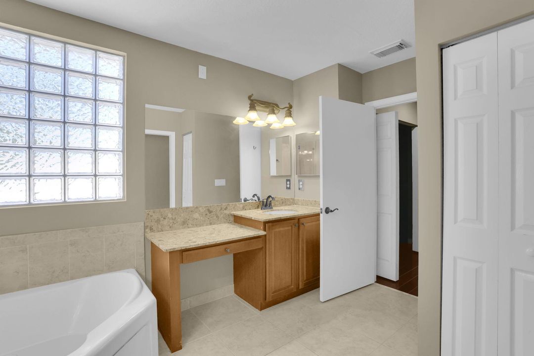 For Sale: $750,000 (4 beds, 3 baths, 3039 Square Feet)