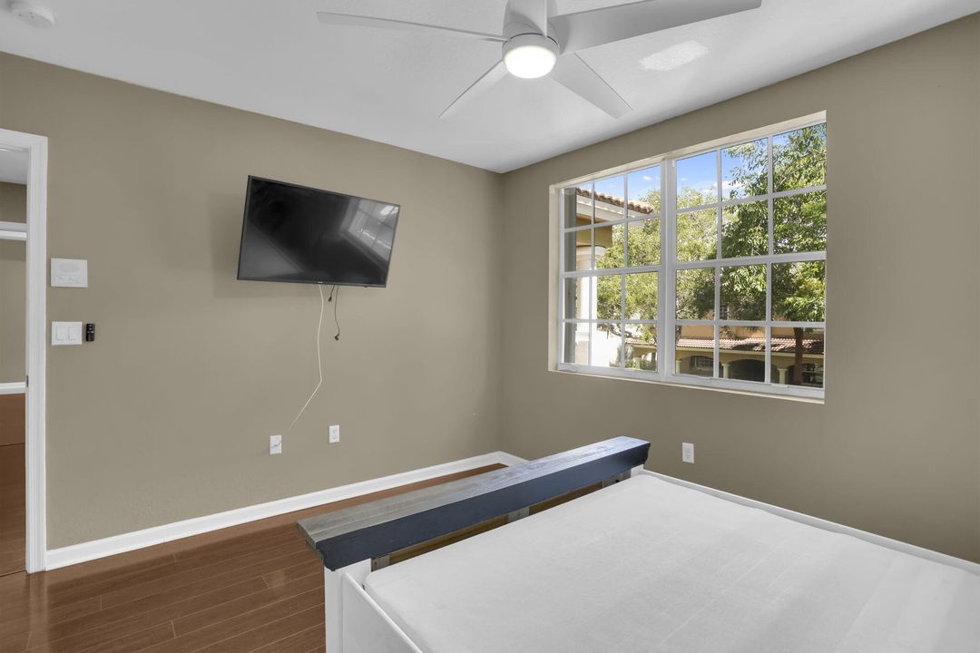 For Sale: $750,000 (4 beds, 3 baths, 3039 Square Feet)