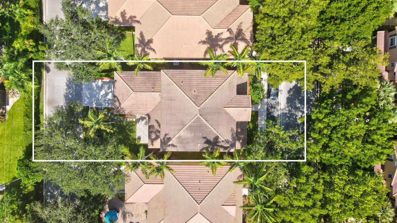 For Sale: $750,000 (4 beds, 3 baths, 3039 Square Feet)