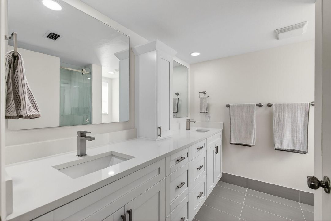 合同活跃: $400,000 (2 贝兹, 2 浴室, 1460 平方英尺)