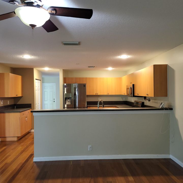 For Rent: $2,995 (3 beds, 2 baths, 2152 Square Feet)