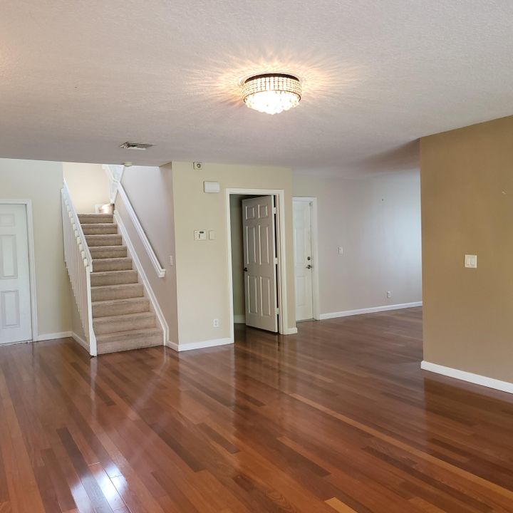 For Rent: $2,995 (3 beds, 2 baths, 2152 Square Feet)