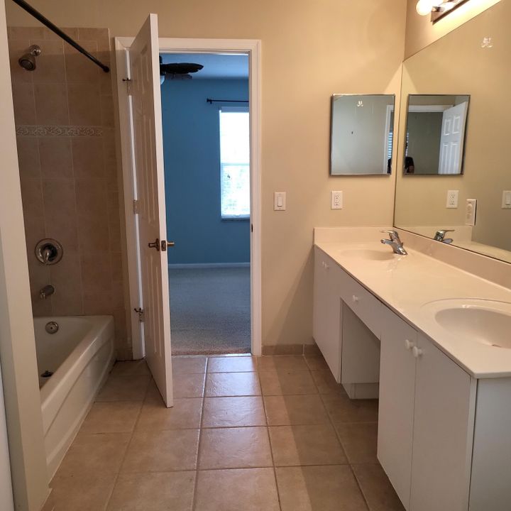 For Rent: $2,995 (3 beds, 2 baths, 2152 Square Feet)