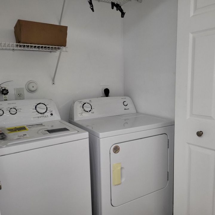 For Rent: $2,995 (3 beds, 2 baths, 2152 Square Feet)