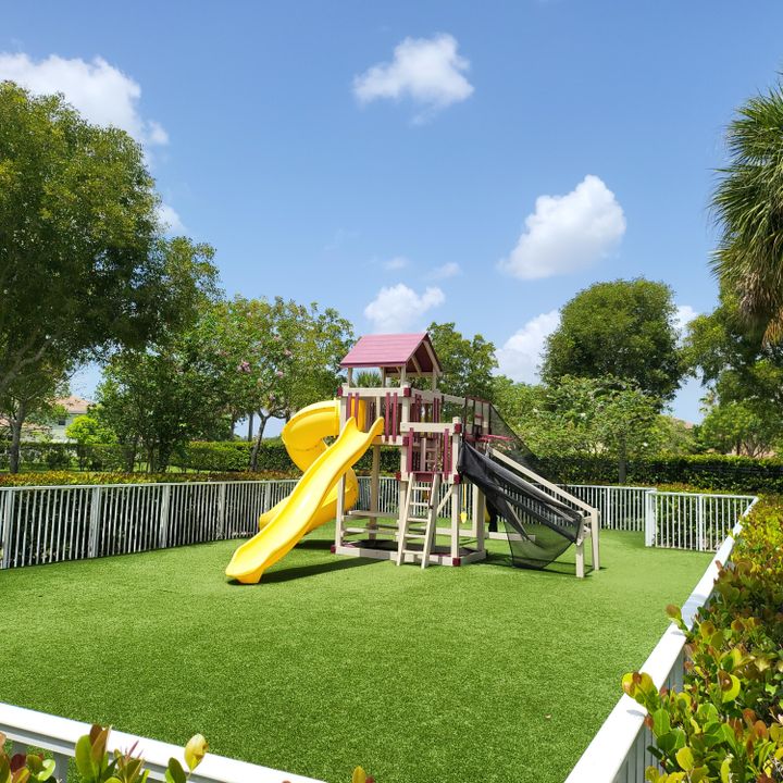 For Rent: $2,995 (3 beds, 2 baths, 2152 Square Feet)