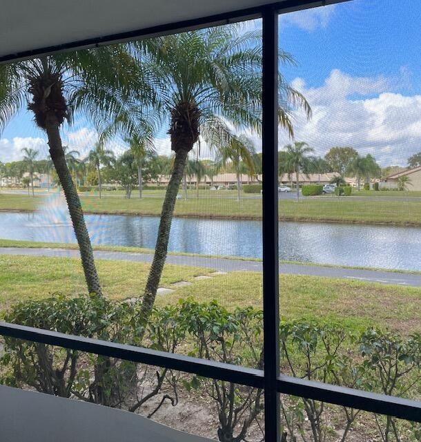 合同活跃: $1,350 (0 贝兹, 1 浴室, 602 平方英尺)