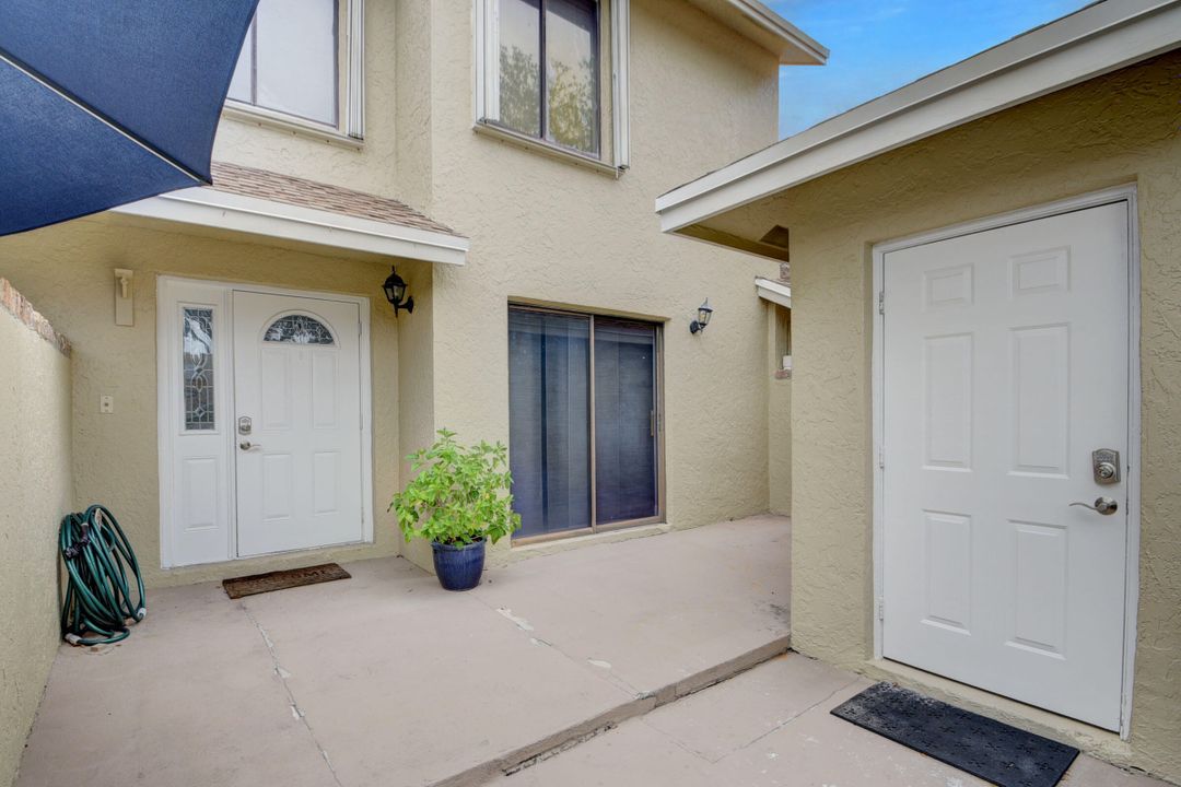 待售: $369,900 (2 贝兹, 2 浴室, 1632 平方英尺)