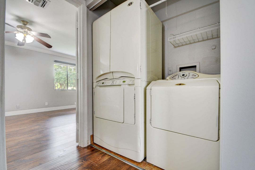 待售: $369,900 (2 贝兹, 2 浴室, 1632 平方英尺)