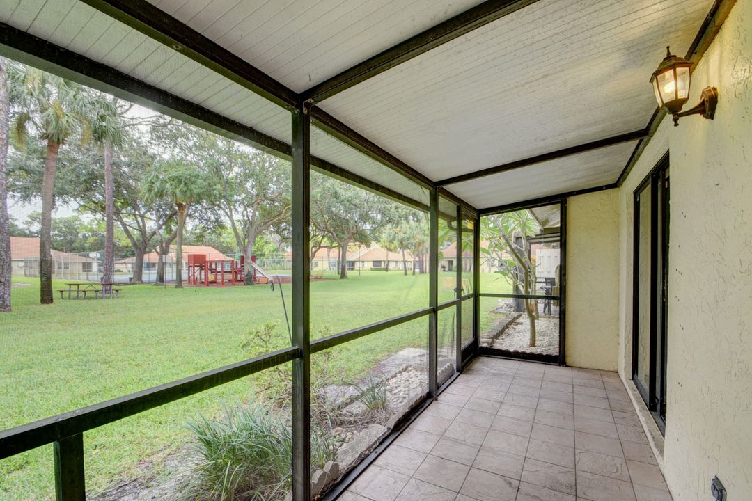 待售: $369,900 (2 贝兹, 2 浴室, 1632 平方英尺)