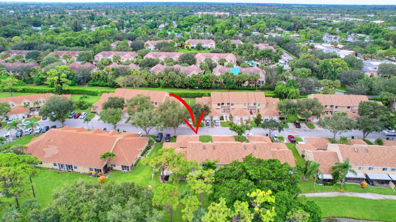 待售: $369,900 (2 贝兹, 2 浴室, 1632 平方英尺)