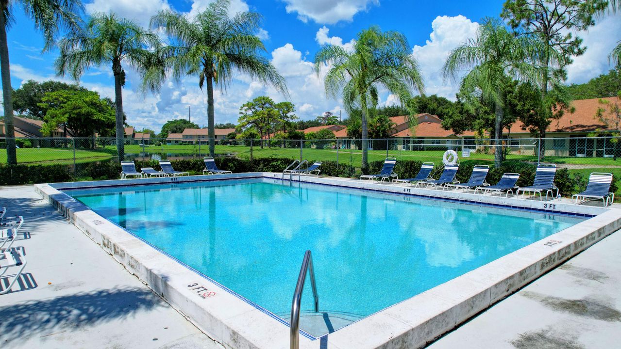 待售: $369,900 (2 贝兹, 2 浴室, 1632 平方英尺)