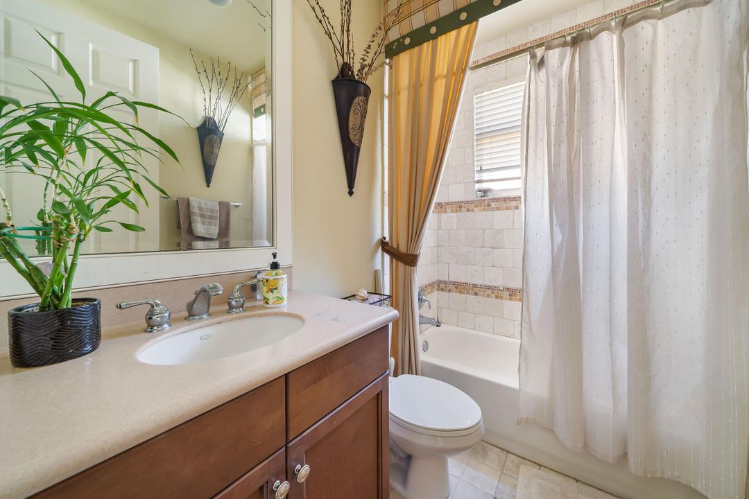 待售: $1,390,000 (5 贝兹, 4 浴室, 4074 平方英尺)