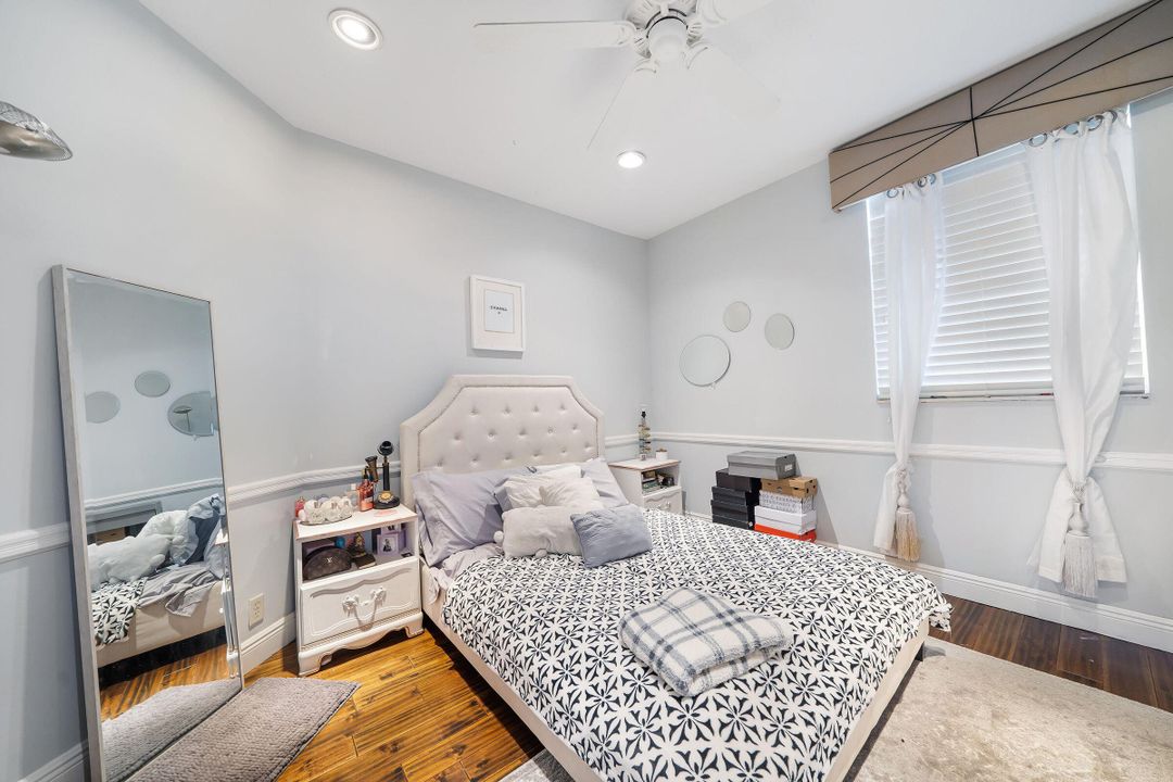 待售: $1,390,000 (5 贝兹, 4 浴室, 4074 平方英尺)