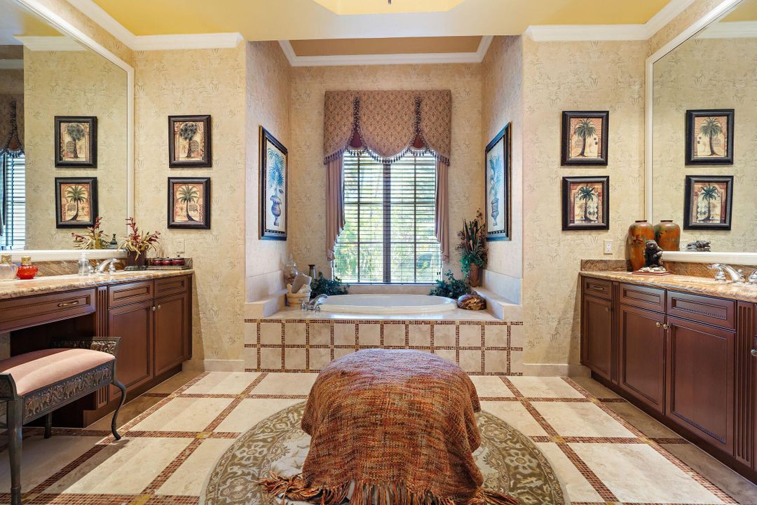 待售: $1,390,000 (5 贝兹, 4 浴室, 4074 平方英尺)