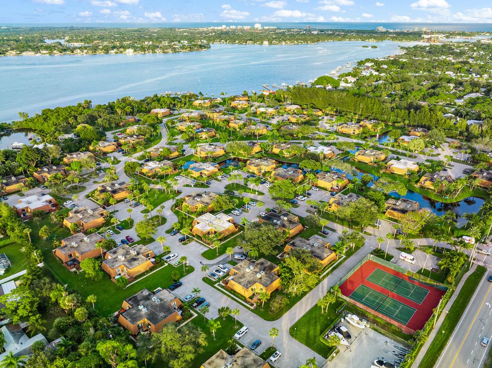 出租: $3,400 (2 贝兹, 2 浴室, 1470 平方英尺)