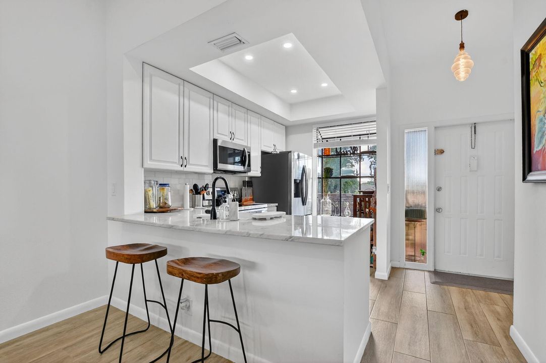 En Venta: $266,800 (2 camas, 2 baños, 1100 Pies cuadrados)