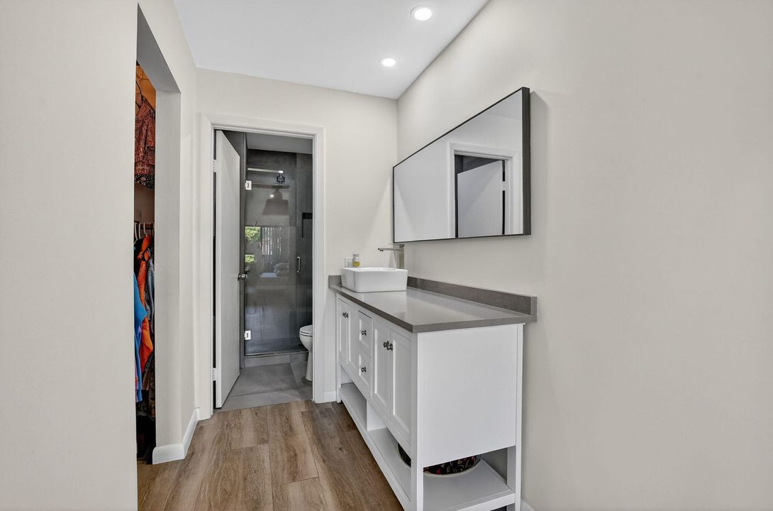 En Venta: $266,800 (2 camas, 2 baños, 1100 Pies cuadrados)