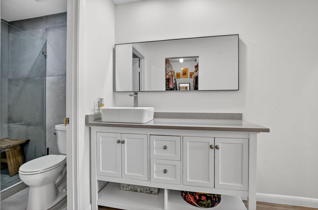 En Venta: $266,800 (2 camas, 2 baños, 1100 Pies cuadrados)